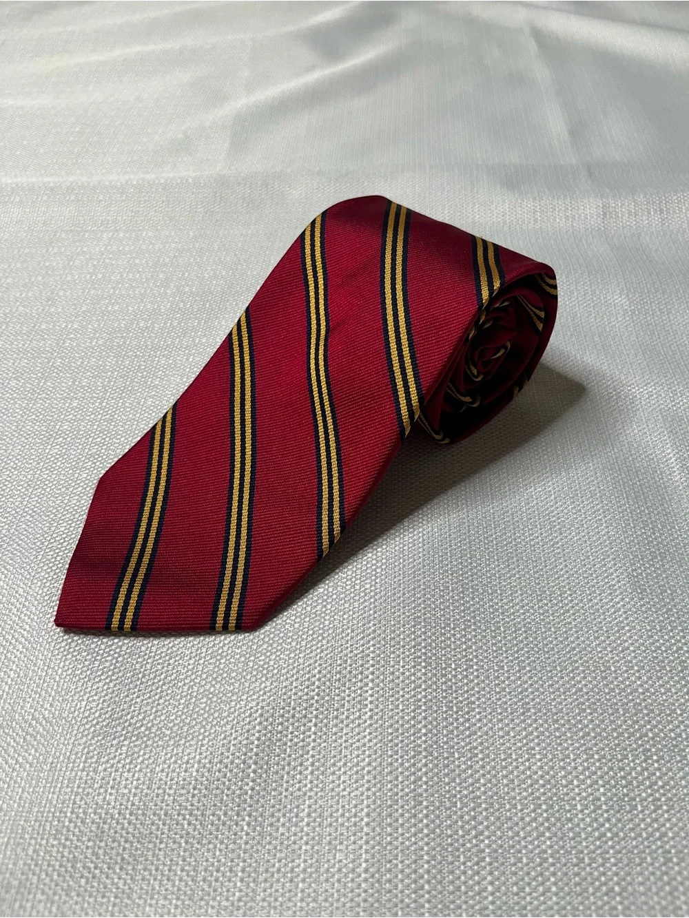 Brooks Brothers 100% Silk Necktie Red Striped